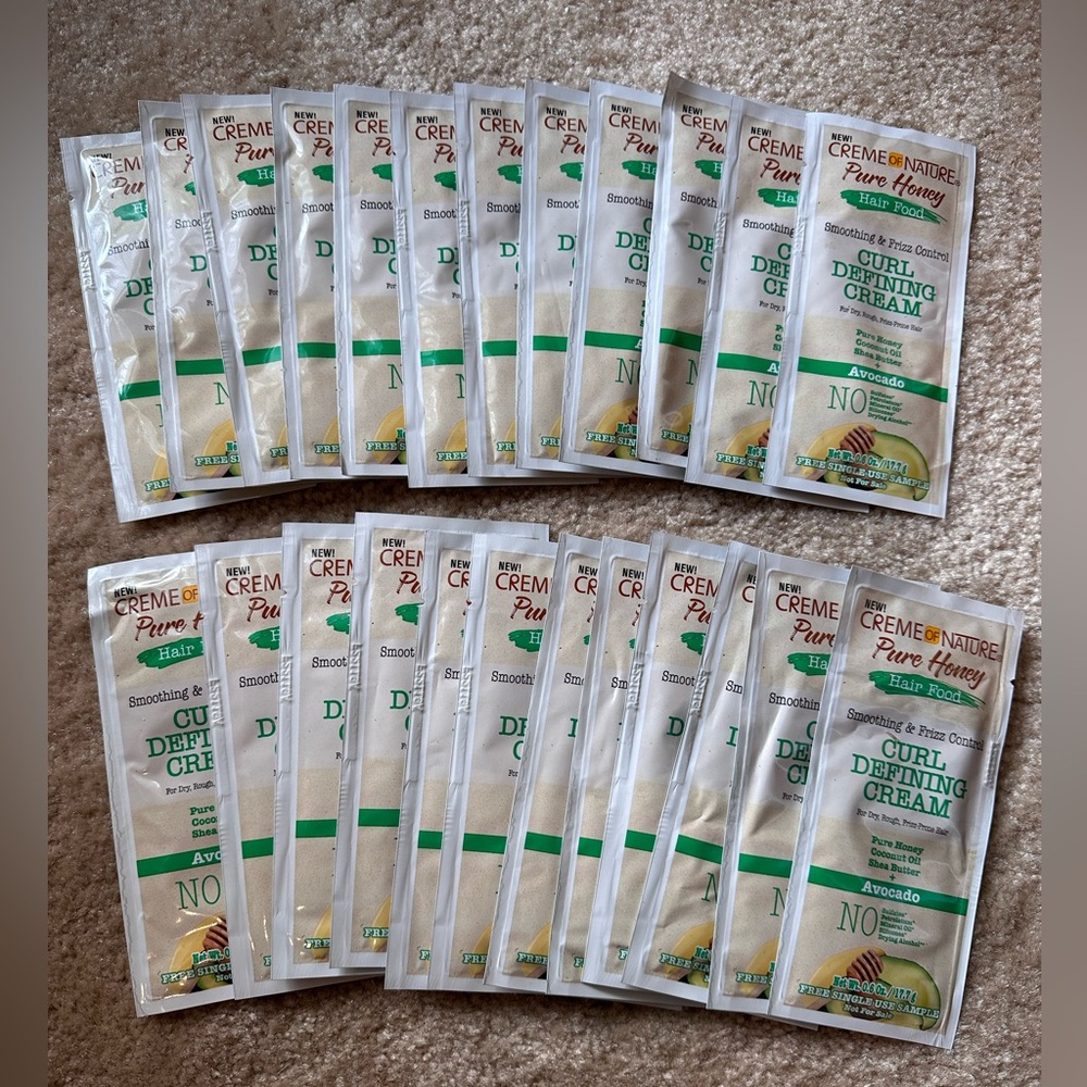 Crème of Nature Hair Food Smoothing and Frizz Control 24 Single Use Packets